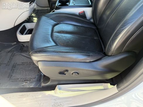 Used 2022 Chrysler Pacifica Touring-L image 14