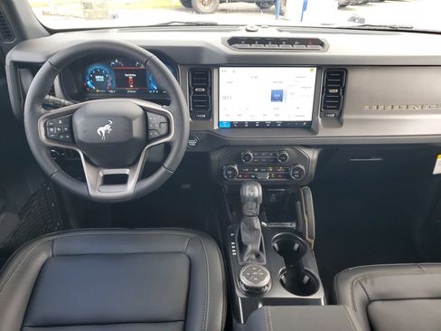 New 2026 Ford Bronco Badlands AWD/4WD image 13