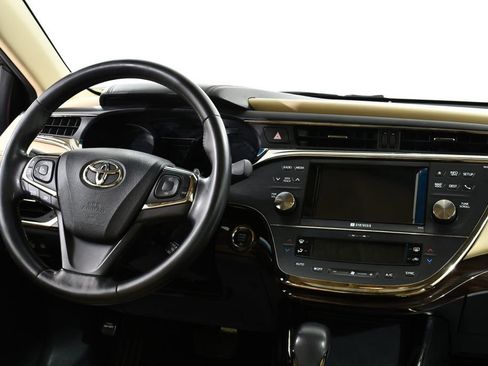 Used 2013 Toyota Avalon Limited image 8