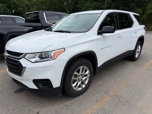 Used 2020 Chevrolet Traverse LS w/ LPO, Floor Liner Package FWD image 5