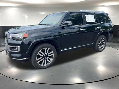 Used 2019 Toyota 4Runner Limited AWD/4WD image 10