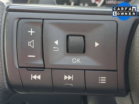 Used 2024 Nissan Rogue SV image 13