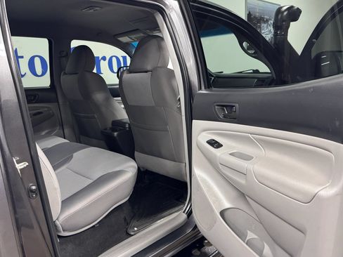 Used 2014 Toyota Tacoma 4x4 Double Cab w/ TRD Sport Package image 16