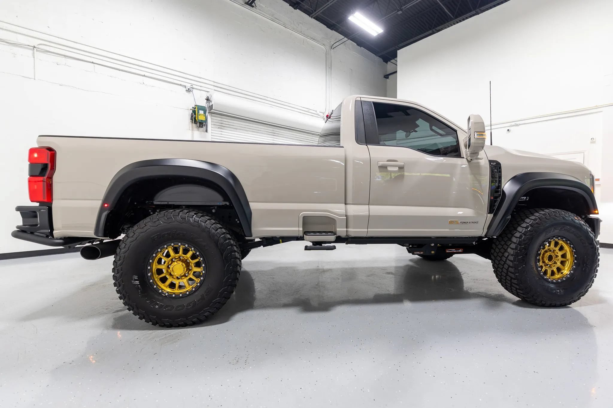 Used 2025 Ford F250 XLT w/ 360-Degree Camera Package AWD/4WD image 39