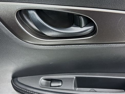 Used 2020 Nissan Rogue Sport S w/ Appearance Package image 29