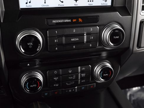 Used 2016 Ford F150 Lariat w/ Equipment Group 502A Luxury image 20