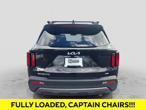 Used 2023 Kia Sorento X-Line EX image 4