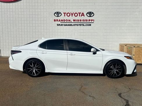 Used 2023 Toyota Camry SE w/ Cold Weather Package image 1