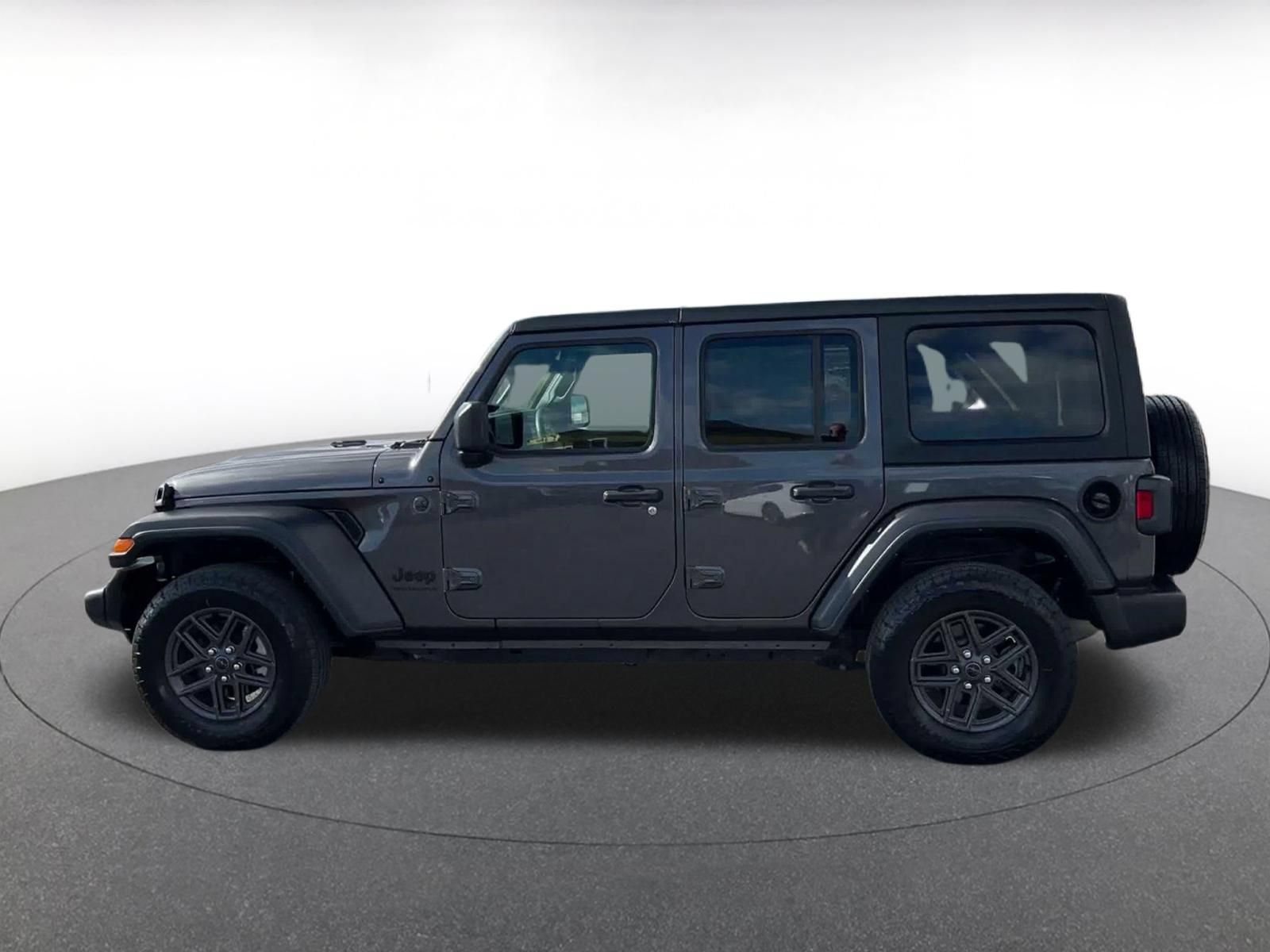 Used 2025 Jeep Wrangler Unlimited Sport AWD/4WD image 8