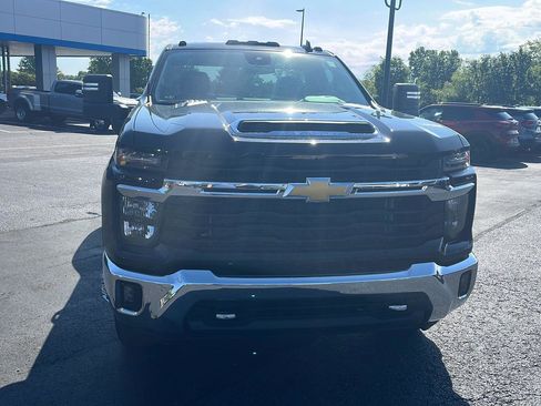 Used 2024 Chevrolet Silverado 3500 LT w/ Convenience Package AWD/4WD image 8