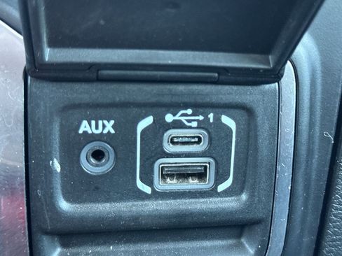 Used 2022 Jeep Gladiator Rubicon w/ LED Lighting Group AWD/4WD image 22