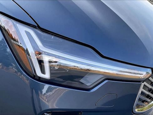 Used 2025 Volvo XC90 B5 Core w/ Protection Package Premier image 32