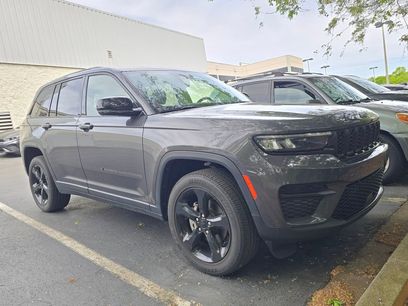 Used 2023 Jeep Grand Cherokee Altitude