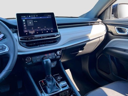 Certified 2025 Jeep Compass Limited image 20