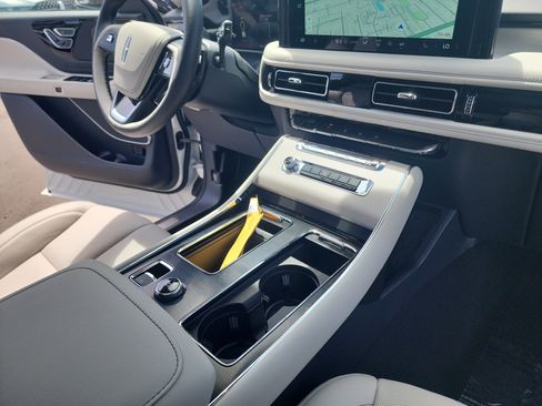 New 2026 Lincoln Aviator Reserve AWD/4WD image 31