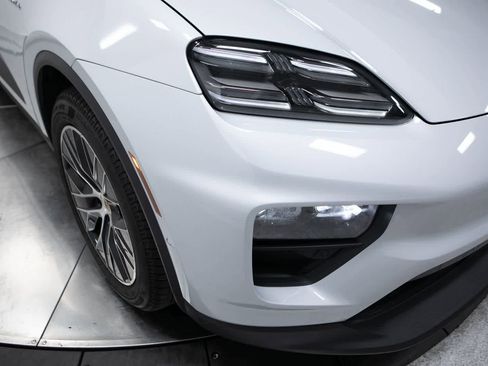 Certified 2025 Porsche Macan 4S Electric image 12