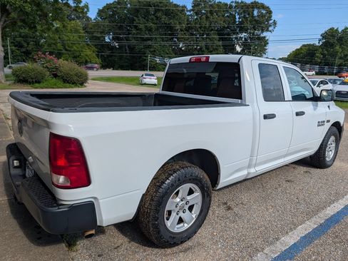 Used 2017 RAM 1500 Tradesman RWD image 3