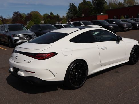 Used 2024 Mercedes-Benz CLE 300 4MATIC Coupe image 5