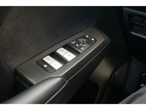 Used 2025 Mitsubishi Outlander AWD image 13