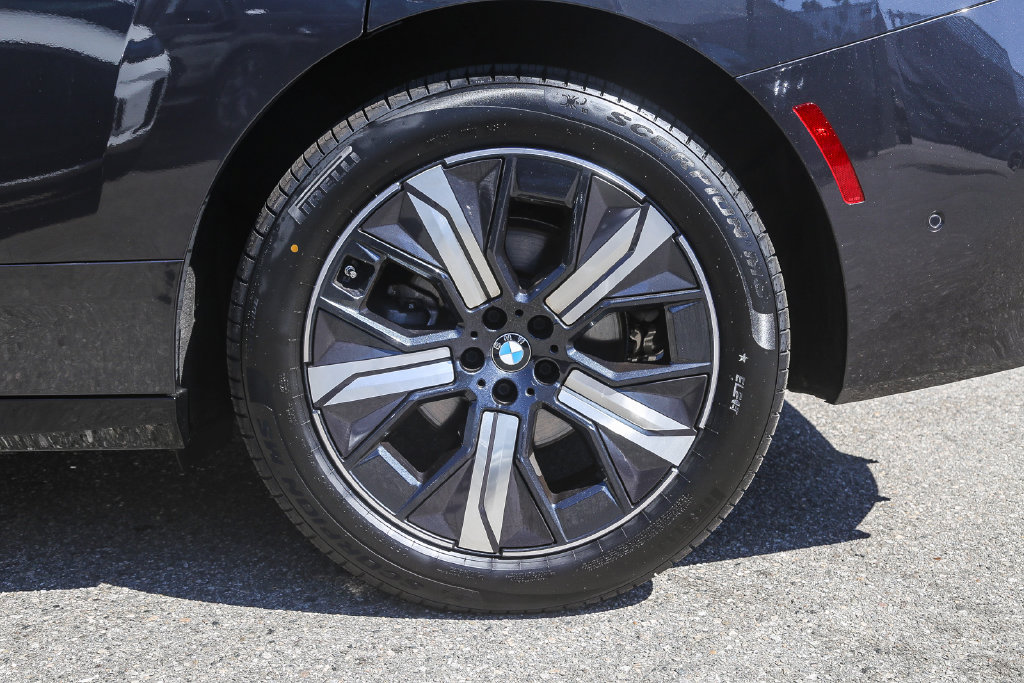 Certified 2026 BMW iX xDrive45 w/ Premium Package AWD/4WD image 8