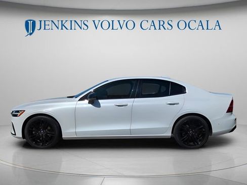 Used 2024 Volvo S60 B5 Plus w/ Climate Package FWD image 7