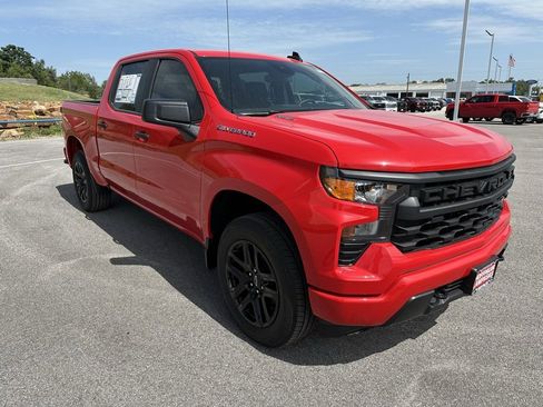 New 2025 Chevrolet Silverado 1500 Custom image 4