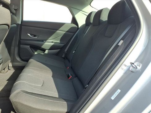 New 2026 Hyundai Elantra SE image 6