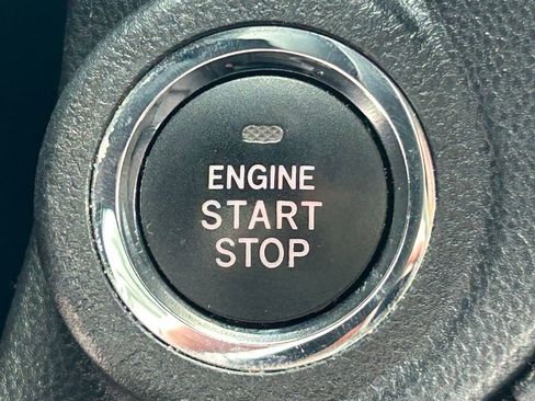 Used 2020 Subaru Outback Premium image 18