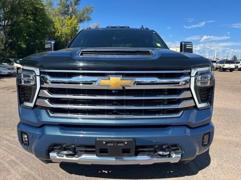 Used 2025 Chevrolet Silverado 2500 High Country w/ High Country Premium Package AWD/4WD image 8