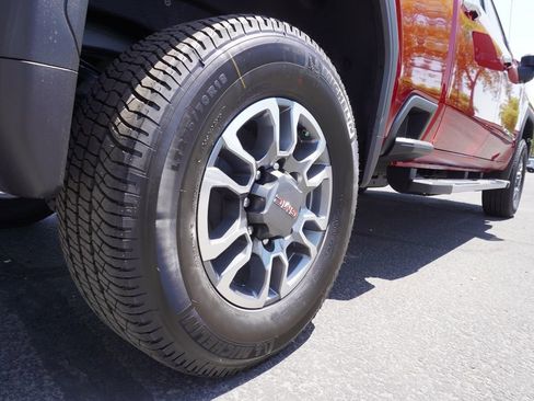 New 2025 GMC Sierra 2500 SLT w/ SLT Premium Package image 6