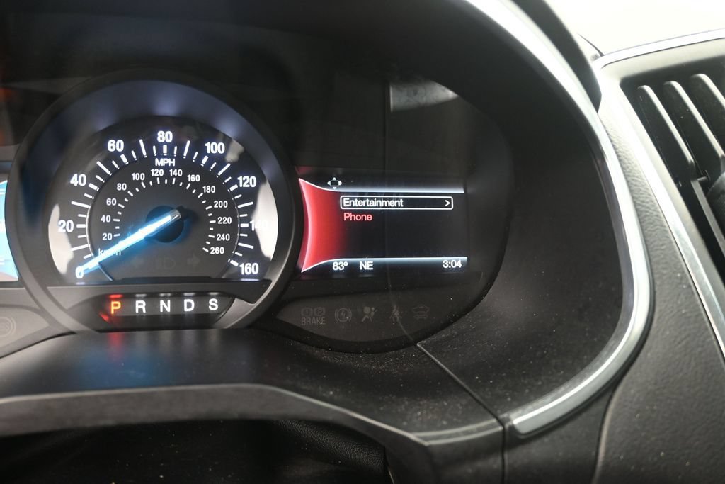 Used 2018 Ford Edge Titanium FWD image 12