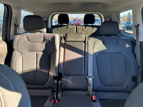 Used 2022 Jeep Grand Cherokee L Laredo w/ Luxury Tech Group I image 38