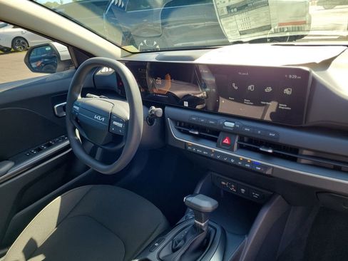 New 2026 Kia K4 FWD image 8