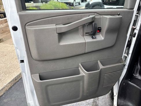 Used 2022 Chevrolet Express 2500 w/ Driver Convenience Package RWD image 14