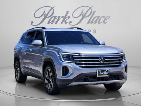 Used 2024 Volkswagen Atlas SE FWD image 4