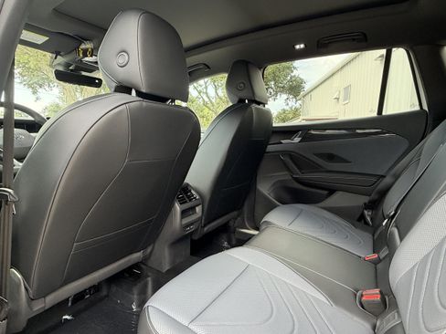 New 2026 Volkswagen Tiguan SE R-Line AWD/4WD image 18