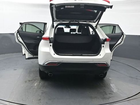 Certified 2021 Toyota Venza XLE image 54