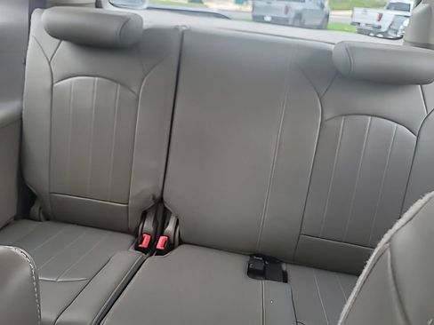 Used 2014 GMC Acadia Denali FWD image 18