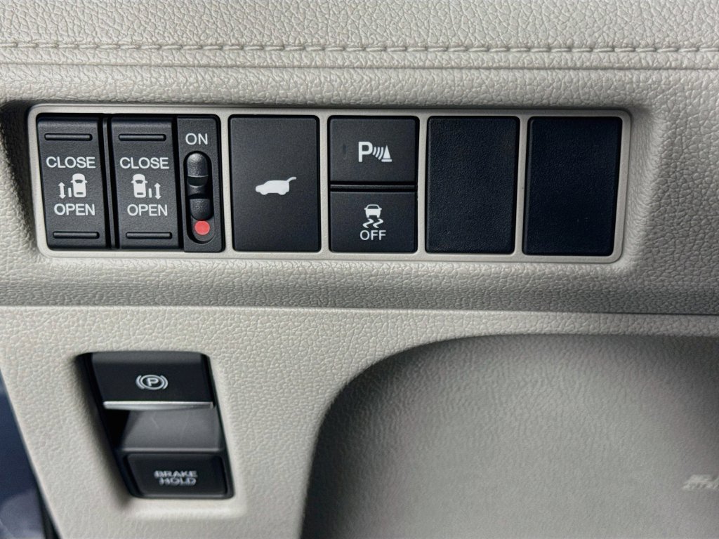 Used 2026 Honda Odyssey Elite image 13