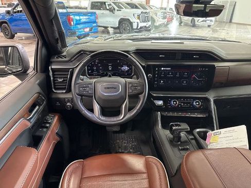 Used 2025 GMC Sierra 1500 Denali Ultimate AWD/4WD image 15
