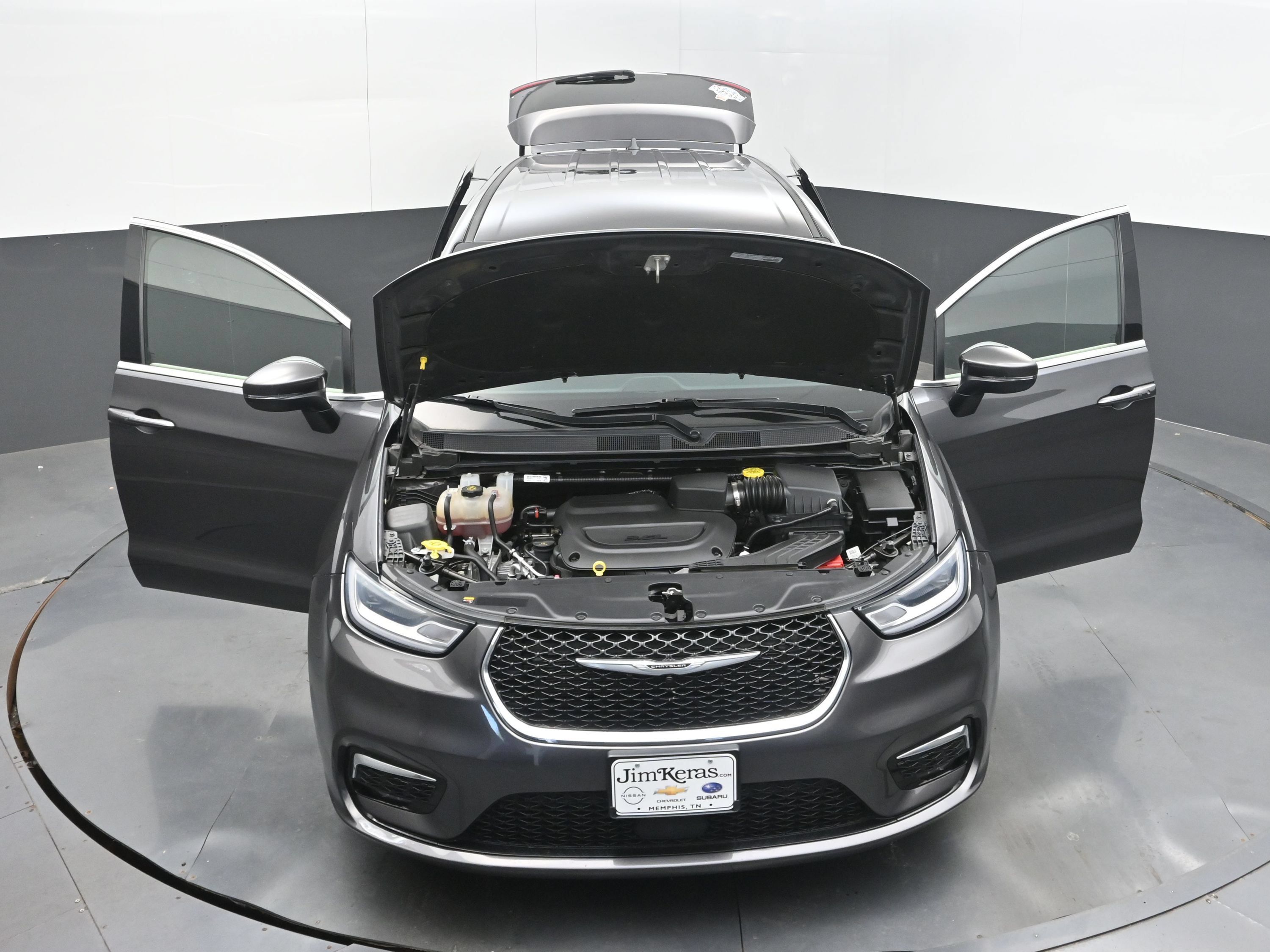 Used 2023 Chrysler Pacifica Touring-L FWD image 41