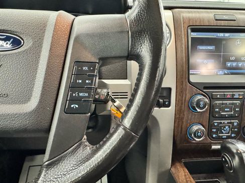 Used 2014 Ford F150 Lariat w/ Equipment Group 502A Luxury AWD/4WD image 20