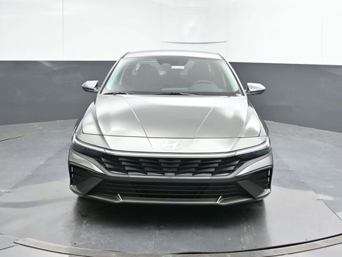 New 2026 Hyundai Elantra SE FWD image 8
