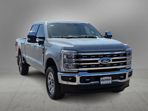 Used 2024 Ford F250 Lariat w/ Lariat Ultimate Package AWD/4WD image 3