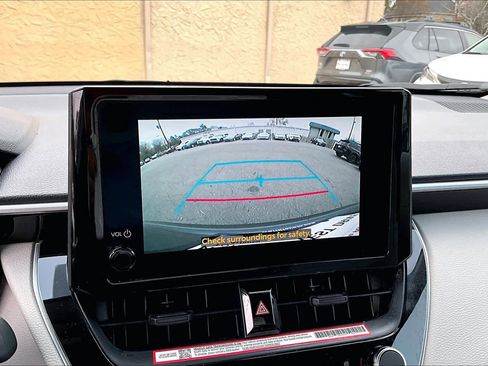 Certified 2024 Toyota Corolla Cross L image 24