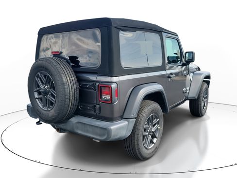 Used 2020 Jeep Wrangler Sport image 4