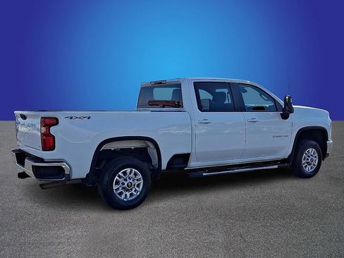 Used 2025 Chevrolet Silverado 2500 LT w/ Convenience Package AWD/4WD image 5