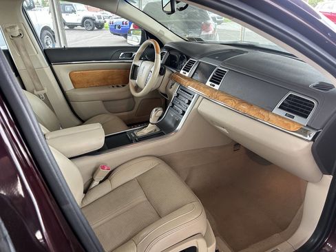 Used 2011 Lincoln MKS AWD w/ 102A Rapid Spec Order Code image 4