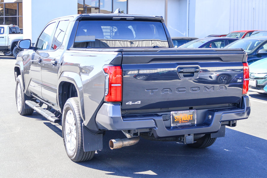 Used 2025 Toyota Tacoma SR5 AWD/4WD image 20