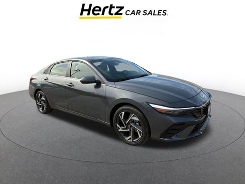 Used 2025 Hyundai Elantra Limited image 1